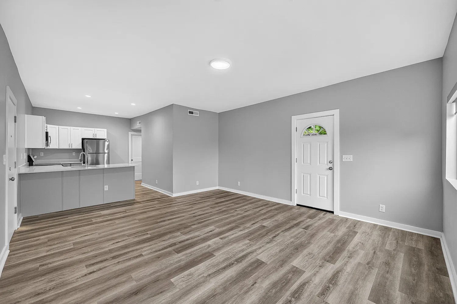 2 bed, 770 sqft, $1,750 — Photo 4