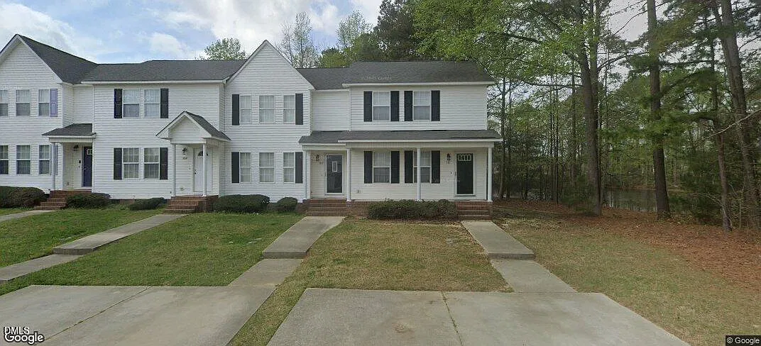 2 bed, 2.5 bath, 1050 sqft, $1,300 — Photo 1