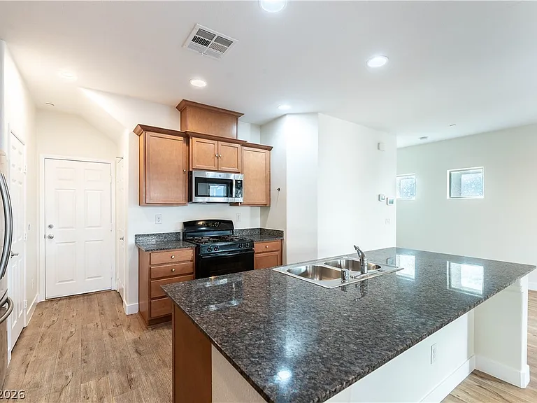 1134 Jesse Harbor Ave — Photo 6
