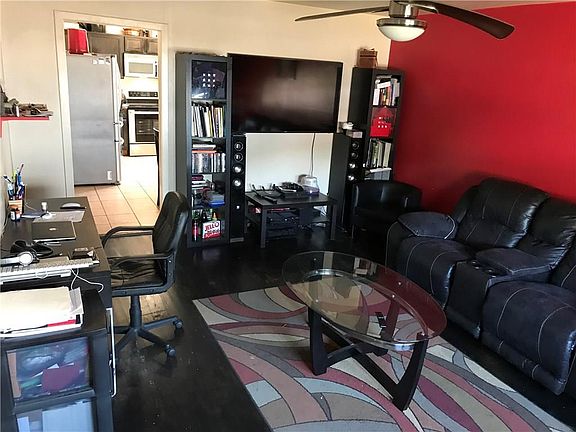 3rd image of 2610 Goldenrod Ave