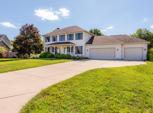 4274 S Royal Curv, Saint Joseph, MI 49085
