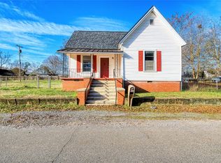 3 P St, Anderson, SC 29625