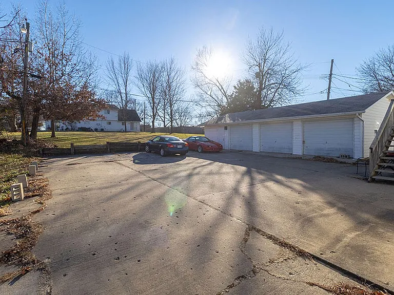 2908 Leeway Dr #D — Photo 22