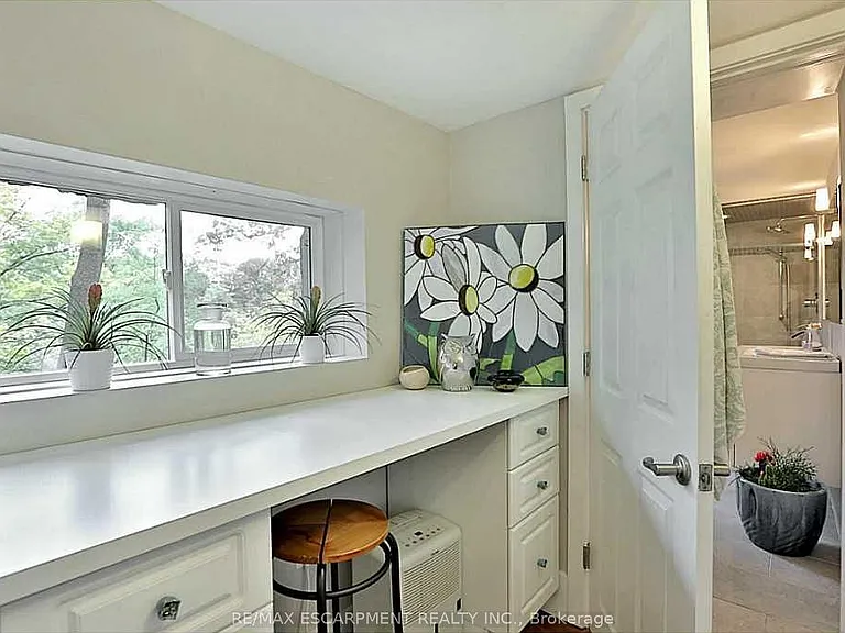 1276 Spring Gardens Rd — Photo 16