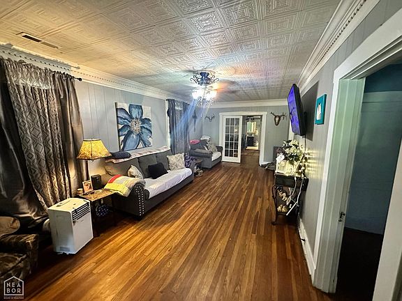 2nd image of 434 Bill Hudgens St