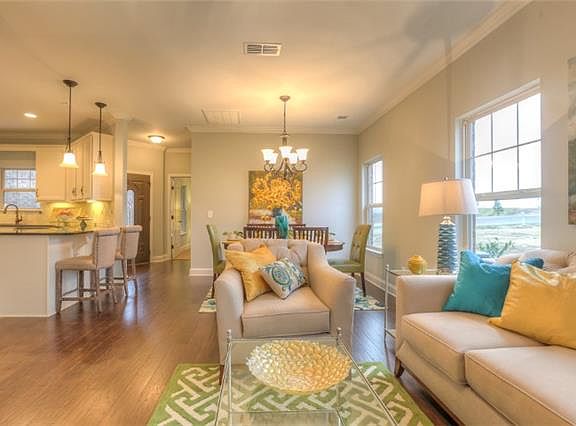 4th image of 246 Glennister Ct 16-lot 16