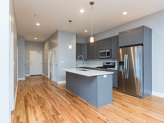 3rd image of 3122 N Broadway St #300