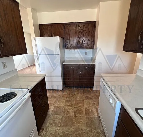708 Downey St #3 — Photo 7