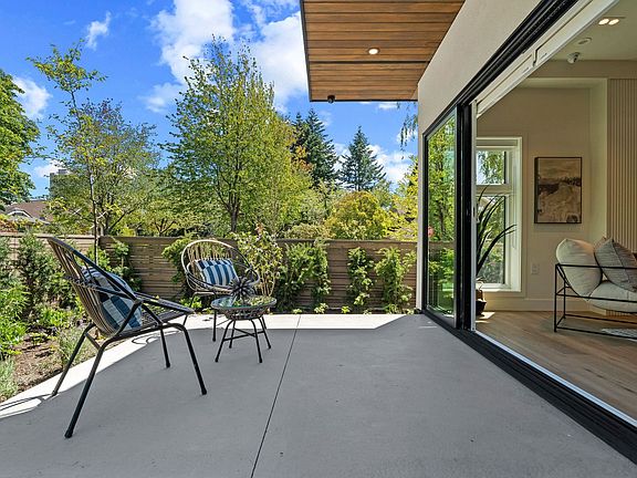 2nd image of 5489 Larch St