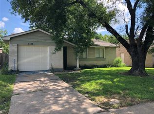 4981 E Ridge Creek Dr, Houston, TX 77053