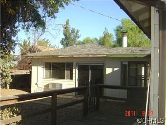 2nd image of 41574 Acacia Ave