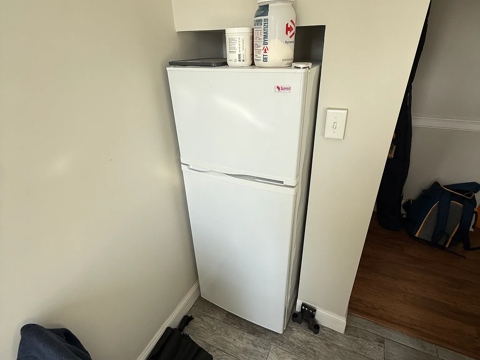 Studio, 300 sqft, $2,295 — Photo 3