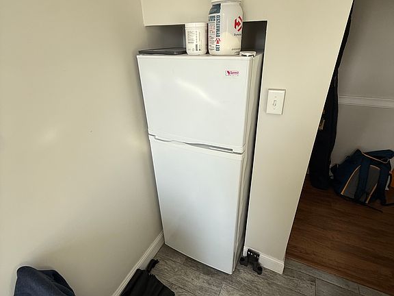 3rd image of 307 Beacon St APT 7