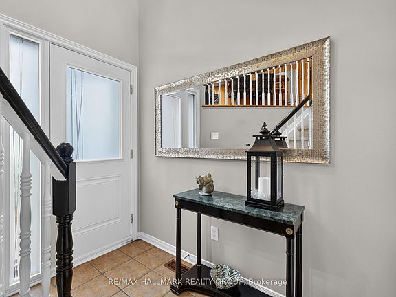 3rd image of 139 Castle Glen Cres