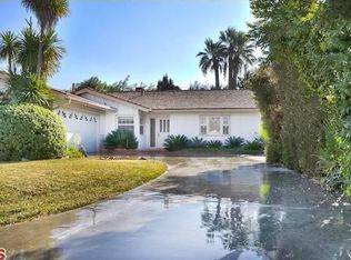 23714 Aetna St, Woodland Hills, CA 91367
