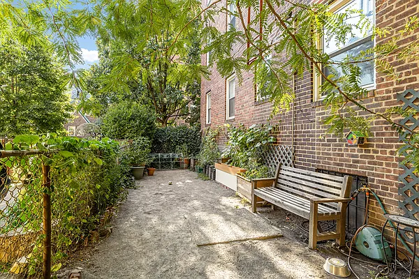 Sold by Corcoran | media 38