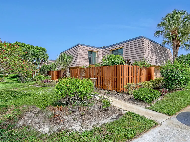 131 Ocean Cove Dr — Photo 30