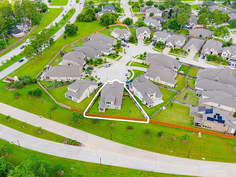 13806 Llano Basin Ct — Photo 44