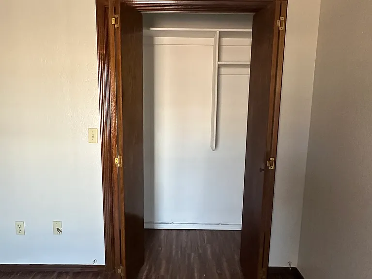 1800 Suzanne Dr — Photo 5