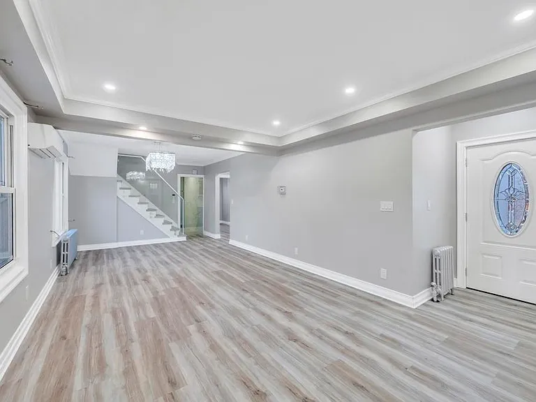 220 Grand Ave #1 — Photo 5