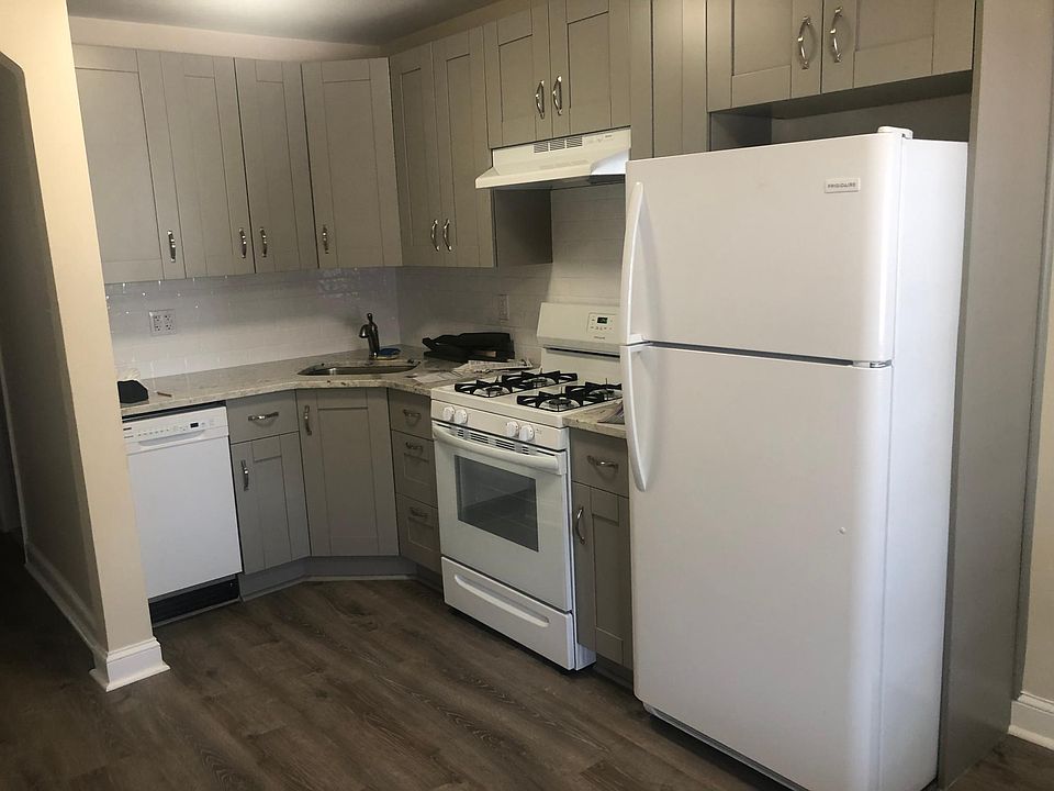 1st image of 203 Bay 14 St