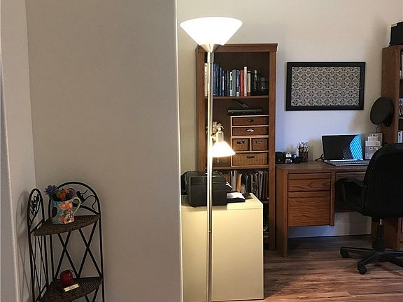 5th image of 29514 Castlewood Dr