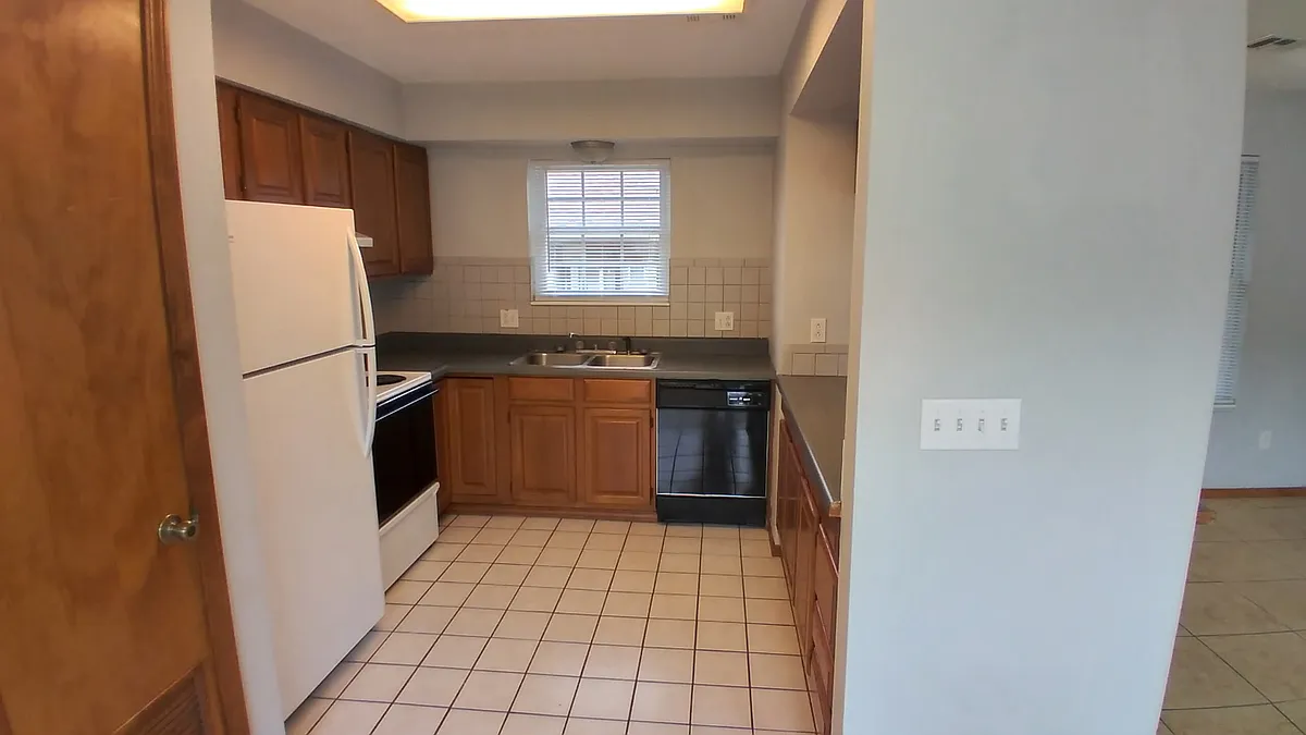 Building Photo - 2911 S Jackson Ave #2911