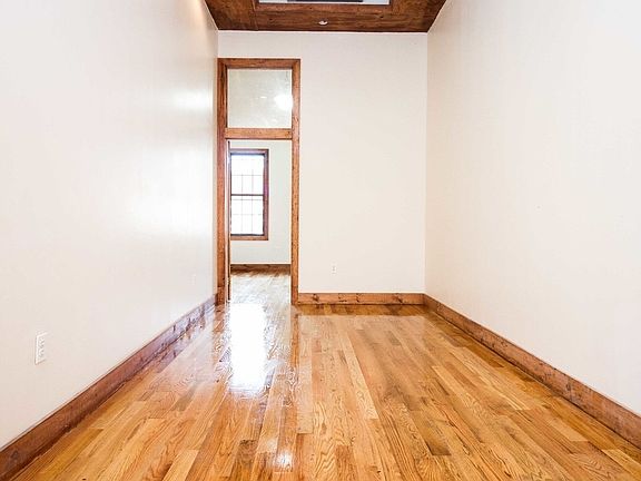 3rd image of 166 Wilson Ave #3F