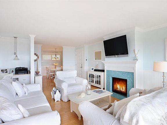 2nd image of 36 Barranca Ave APT 2