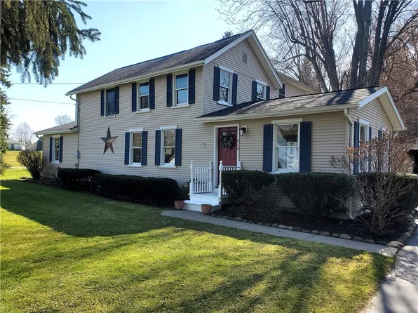 4314 Lake Rd, Williamson, NY 14589