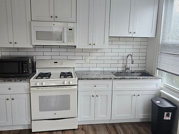 3rd image of 5017 Penn St Floor 3