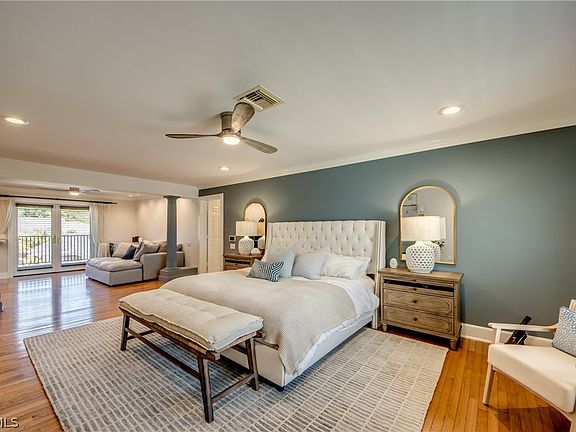 4th image of 26 Carrotwood Ct