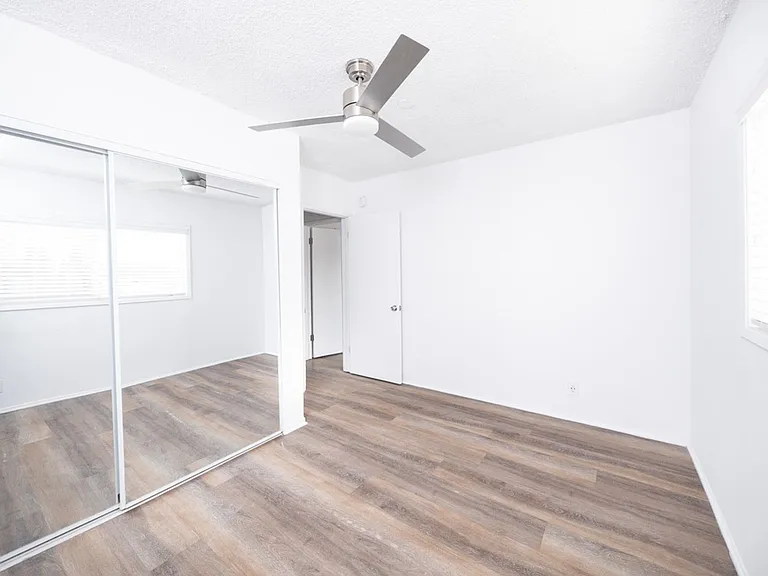 336 S. Alexandria Ave — Photo 32
