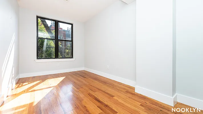 Rented by Nooklyn NYC LLC | media 25
