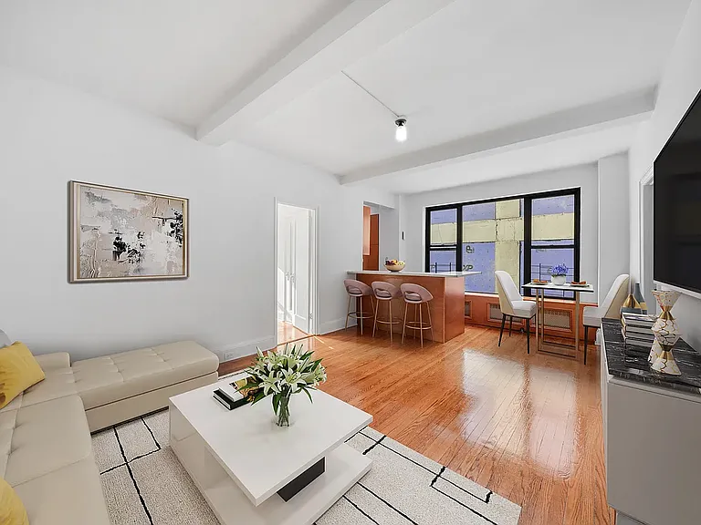 21 E 10th St #12A — Photo 2