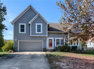 5118 SW Snowy Egret St, Lees Summit, MO 64082