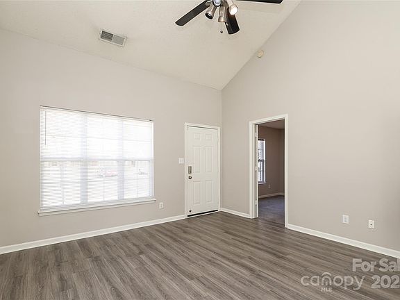 4th image of 7725 Petrea Ln