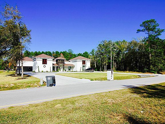 5th image of 19478 Riverwalk Dr