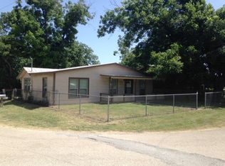 537 Kelly St, Center Point, TX 78010