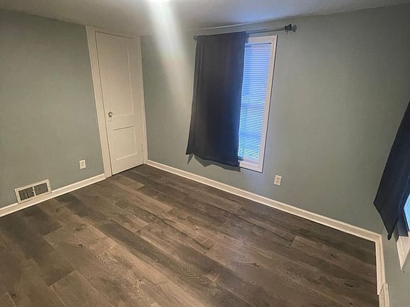 5th image of 534 W Marion St APT B