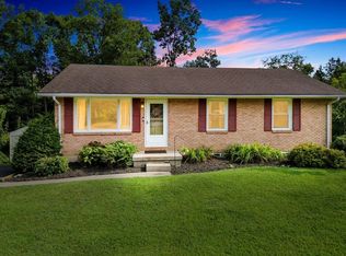 2318 Plateau Dr, Christiansburg, VA 24073