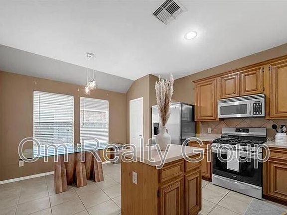 3rd image of 2507 Rustic Trail Ln