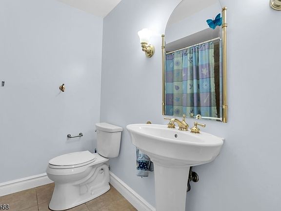 4th image of 14 Dolan Ave