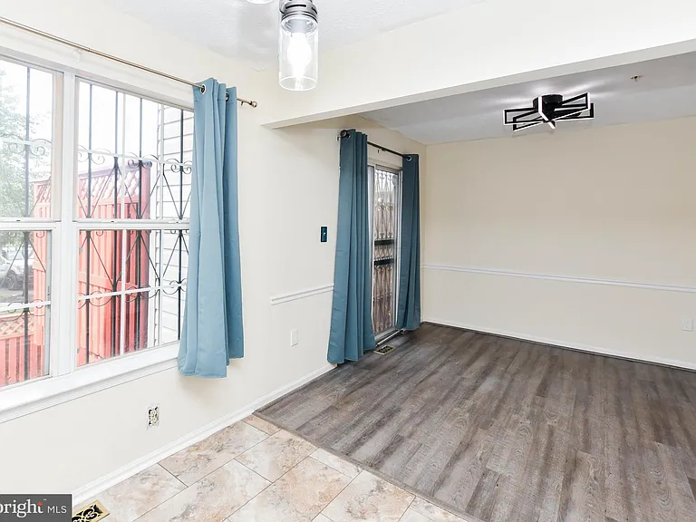 1401 Deep Gorge Ct — Photo 15