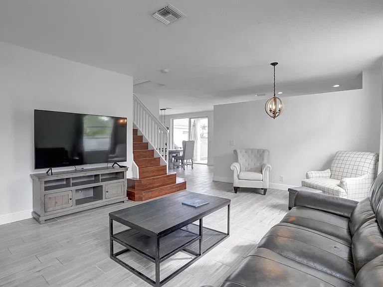 4018 Bluff Harbor Way — Photo 5
