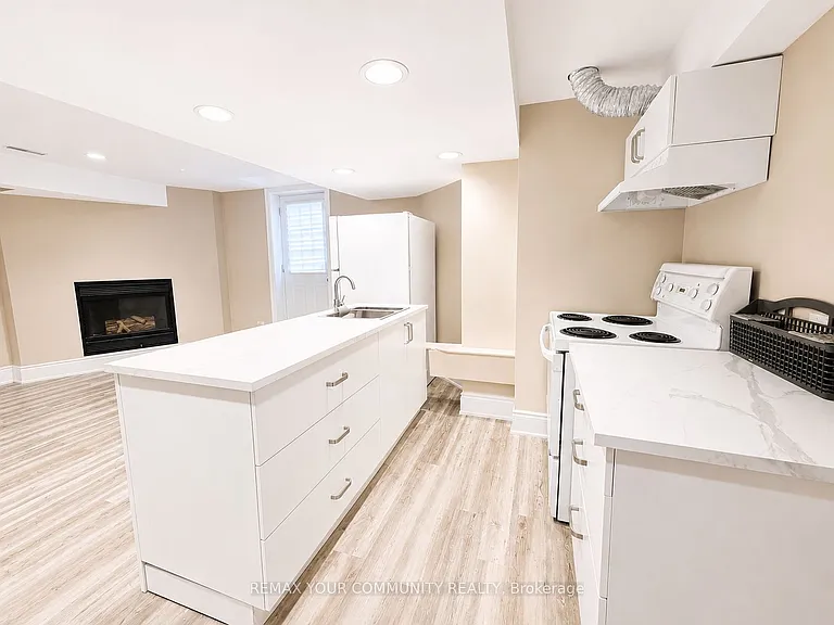 17 Morden Cres #BASEMENT — Photo 8