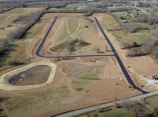 160 Maple Lawn Cir, Nicholasville, KY 40356