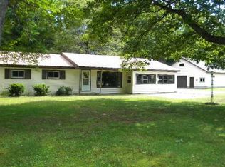1319 W Harwood Rd, Sault Sainte Marie, MI 49783