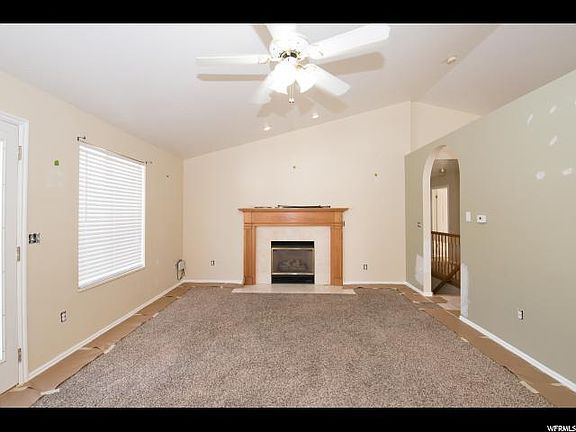 5th image of 98 W Clay Dr