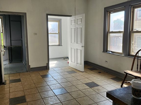 5th image of 10305 S Avenue J